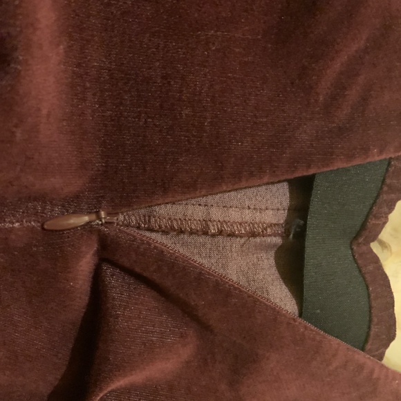 Theory Navalane High-Waist Velvet Pants - Picture 8 of 8